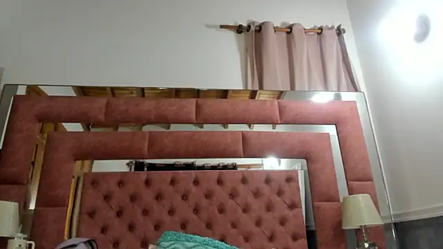 Snapshot of briana_wonder69xxx chatting on November 5, 9:26 pm briana wonder69xxx online show from November 5, 9:26 pm