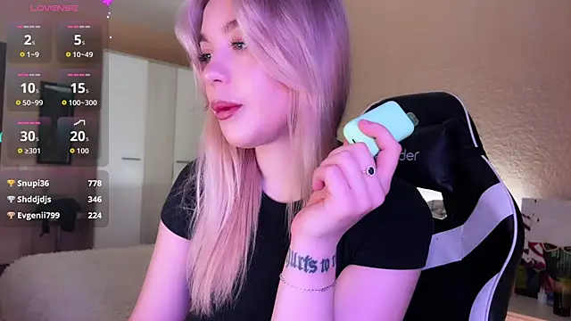 Snapshot of ariashaa chatting on November 2, 4:42 pm ariashaa online show from November 2, 4:42 pm