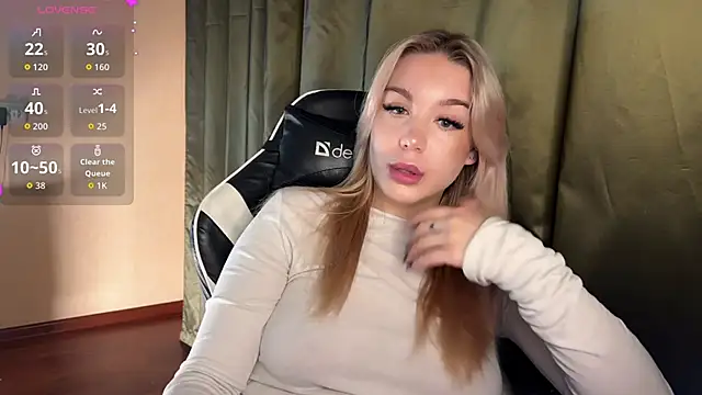 Snapshot of ariashaa chatting on November 14, 4:38 pm ariashaa online show from November 14, 4:38 pm