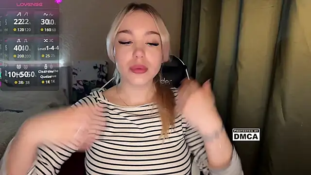 Snapshot of ariashaa chatting on November 16, 2:11 pm ariashaa online show from November 16, 2:11 pm