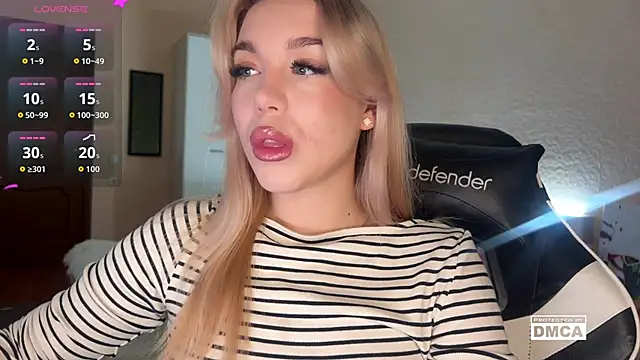 Snapshot of ariashaa chatting on November 22, 3:22 pm ariashaa online show from November 22, 3:22 pm