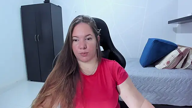 Snapshot of tamy_shine87 chatting on October 6, 11:35 pm tamy shine87 online show from October 6, 11:35 pm