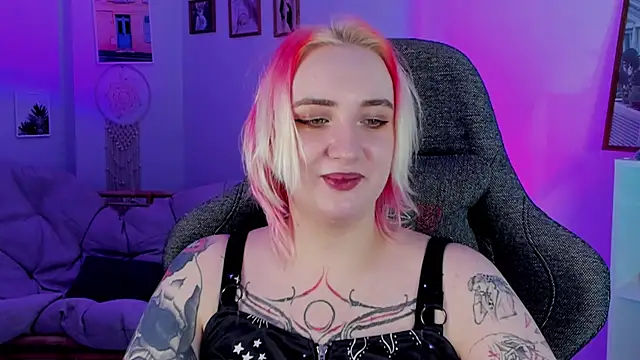 AsheLucker online show from February 12, 8:40 pm