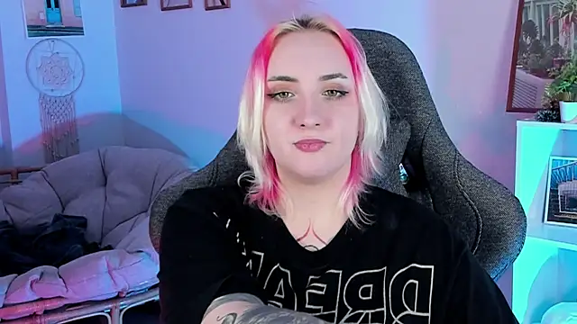 AsheLucker online show from March 3, 8:49 am