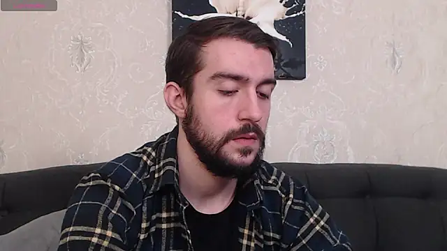 Snapshot of Dylan_Best chatting on December 17, 10:43 pm Dylan Best online show from December 17, 10:43 pm