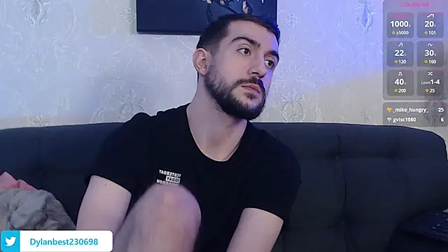 Snapshot of Dylan_Best chatting on February 9, 11:36 am Dylan Best online show from February 9, 11:36 am