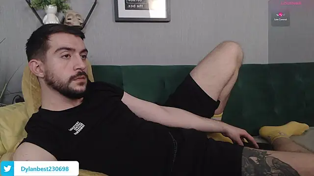 Snapshot of Dylan_Best chatting on February 11, 9:20 am Dylan Best online show from February 11, 9:20 am