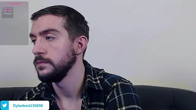 Snapshot of Dylan_Best chatting on February 25, 2:47 am Dylan Best online show from February 25, 2:47 am