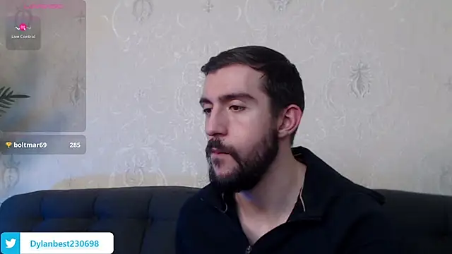 Snapshot of Dylan_Best chatting on March 5, 6:33 am Dylan Best online show from March 5, 6:33 am