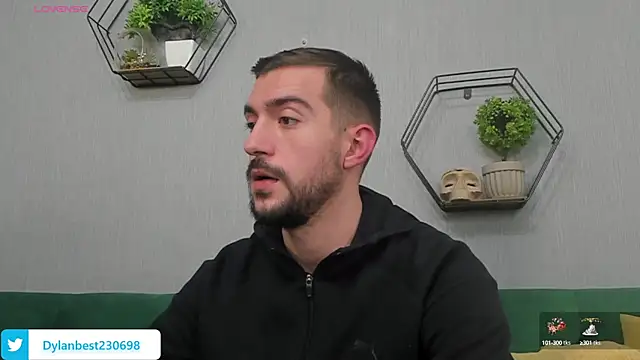 Snapshot of Dylan_Best chatting on October 13, 1:16 am Dylan Best online show from October 13, 1:16 am