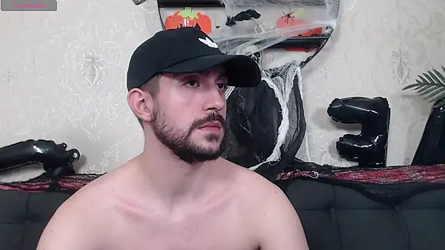 Snapshot of Dylan_Best chatting on October 30, 12:23 am Dylan Best online show from October 30, 12:23 am