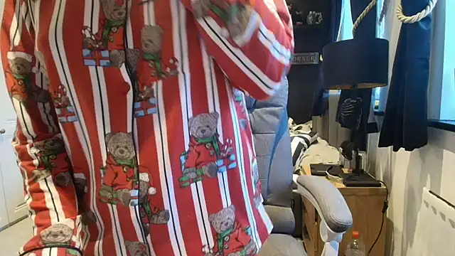 Snapshot of short_sweetpea chatting on October 22, 6:57 am short sweetpea online show from October 22, 6:57 am