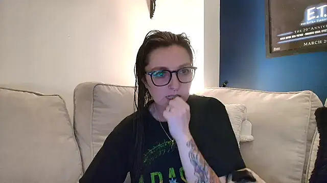 Snapshot of short_sweetpea chatting on November 4, 6:40 pm short sweetpea online show from November 4, 6:40 pm