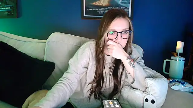 Snapshot of short_sweetpea chatting on December 4, 6:16 pm short sweetpea online show from December 4, 6:16 pm