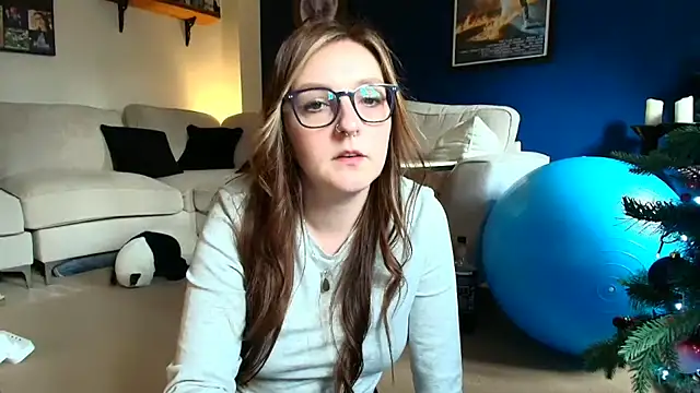 Snapshot of short_sweetpea chatting on December 14, 1:27 pm short sweetpea online show from December 14, 1:27 pm