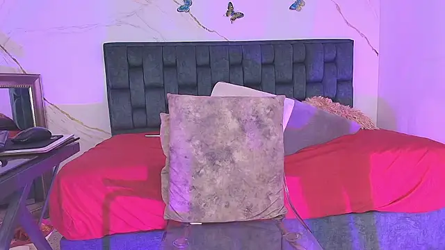 IsiisLovei online show from March 5, 2:46 pm