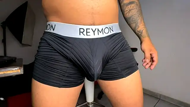 Snapshot of jordylatin20 chatting on October 3, 1:02 am jordylatin20 online show from October 3, 1:02 am