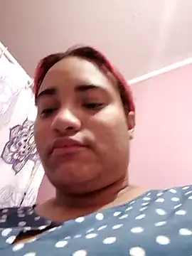 Snapshot of Hilarybunnyy chatting on December 9, 3:33 pm Hilarybunnyy online show from December 9, 3:33 pm