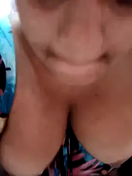 Snapshot of Hilarybunnyy chatting on January 19, 4:25 pm Hilarybunnyy online show from January 19, 4:25 pm