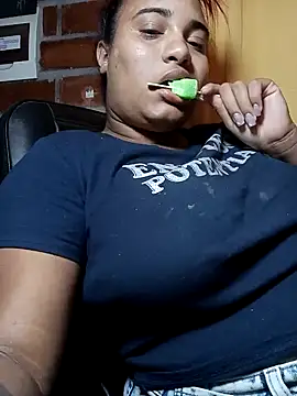 Snapshot of Hilarybunnyy chatting on January 29, 2:09 am Hilarybunnyy online show from January 29, 2:09 am