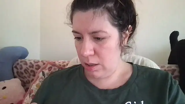 Snapshot of HYPHYtype chatting on October 8, 5:54 pm HYPHYtype online show from October 8, 5:54 pm