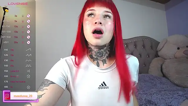 Snapshot of meedussa_20_ chatting on February 24, 10:37 am meedussa 20 online show from February 24, 10:37 am