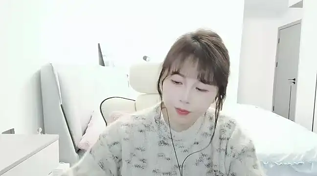 Sunset glow online show from March 8, 3:02 pm