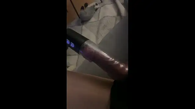 Snapshot of petuletra chatting on March 8, 9:29 pm petuletra online show from March 8, 9:29 pm