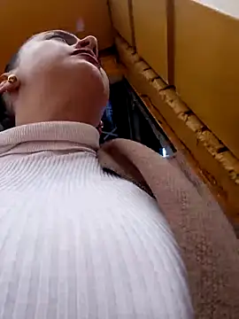 Cherry 1992 online show from February 19, 3:38 pm