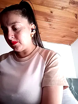 Cherry 1992 online show from April 27, 5:44 pm