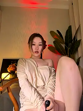 Snapshot of sphynx-_- chatting on October 10, 10:47 am sphynx- - online show from October 10, 10:47 am