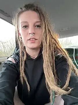 MenaDreadfull online show from February 9, 3:01 pm