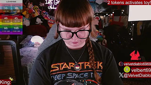 Snapshot of VelvetDiablo chatting on June 3, 12:13 am VelvetDiablo online show from June 3, 12:13 am
