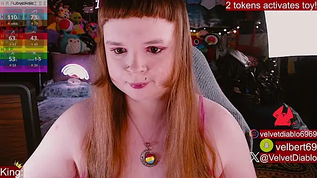 Snapshot of VelvetDiablo chatting on June 10, 12:11 am VelvetDiablo online show from June 10, 12:11 am
