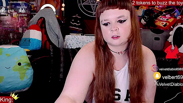 Snapshot of VelvetDiablo chatting on July 4, 12:28 am VelvetDiablo online show from July 4, 12:28 am