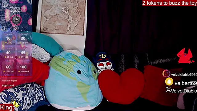Snapshot of VelvetDiablo chatting on July 24, 12:41 am VelvetDiablo online show from July 24, 12:41 am