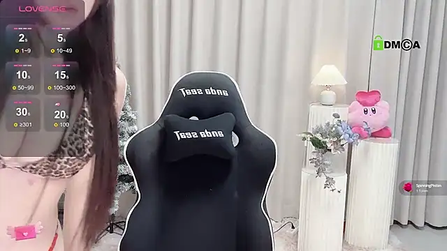 Snapshot of Happy_Kitty chatting on December 20, 2:27 pm Happy Kitty online show from December 20, 2:27 pm