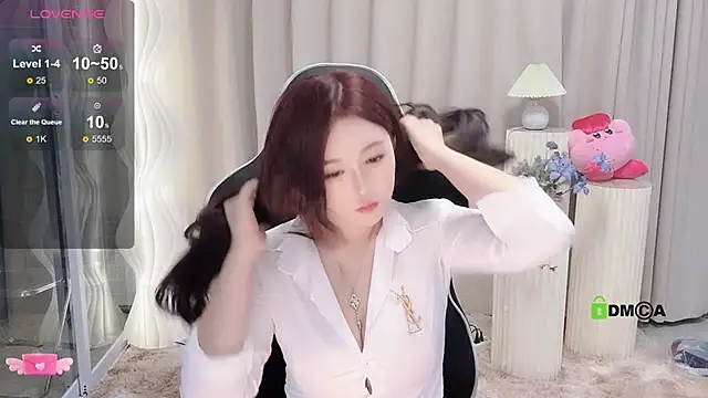 Snapshot of Happy_Kitty chatting on January 22, 6:10 pm Happy Kitty online show from January 22, 6:10 pm