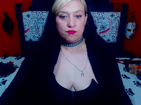 Snapshot of MATURE_Randy chatting on March 18, 8:26 pm MATURE Randy online show from March 18, 8:26 pm