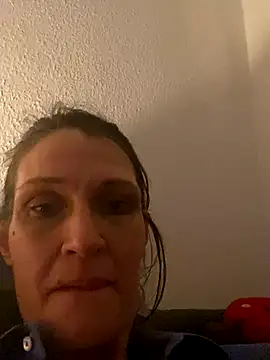 Snapshot of CherrysWetCam chatting on December 14, 6:01 pm CherrysWetCam online show from December 14, 6:01 pm