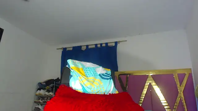 Snapshot of blackangelstsshot chatting on February 9, 6:33 am blackangelstsshot online show from February 9, 6:33 am