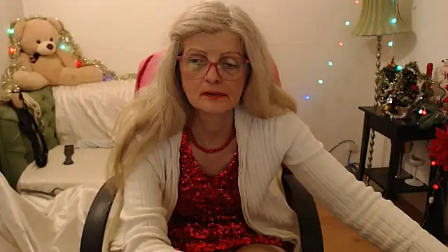 Snapshot of BlairFort chatting on December 28, 3:37 am BlairFort online show from December 28, 3:37 am