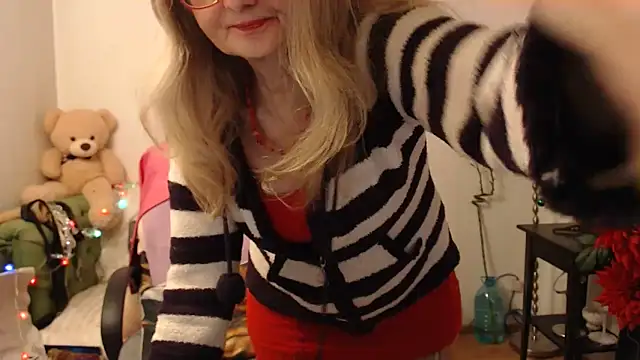 BlairFort online show from December 18, 8:59 pm