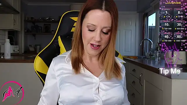 stripmequick online show from January 7, 10:54 am