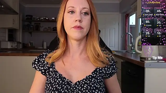 stripmequick online show from September 26, 2:10 pm