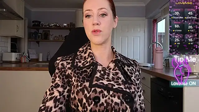 stripmequick online show from December 17, 10:10 am