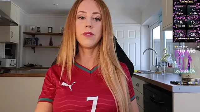 stripmequick online show from June 17, 12:29 pm
