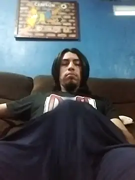 AlexAlejandro13 online show from May 4, 12:28 am