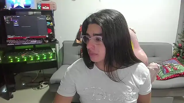 Snapshot of Khalifa_Gold chatting on November 24, 8:03 am Khalifa Gold online show from November 24, 8:03 am