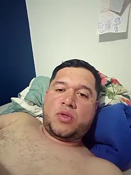 Snapshot of DiegoDuke chatting on November 11, 12:43 am DiegoDuke online show from November 11, 12:43 am